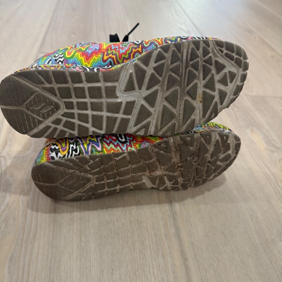 Jen Stark x Sketchers Sneakers - Picture 4 of 5